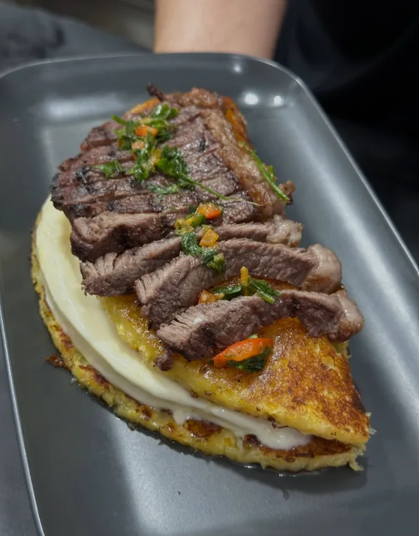 Cachapa con Picaña